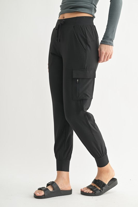 Capri Joggers in Sage & Black