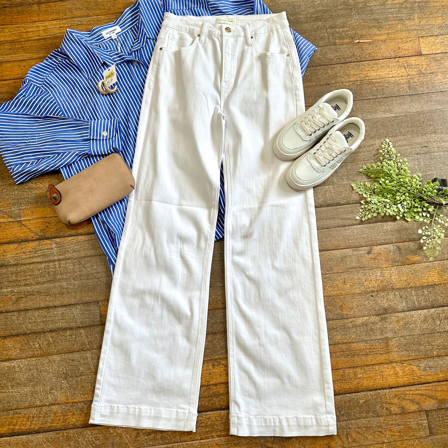 Risen White Straight Jeans