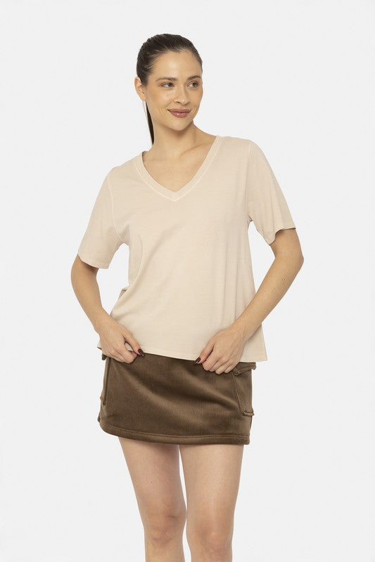 Pima V-Neck Tee in Sand