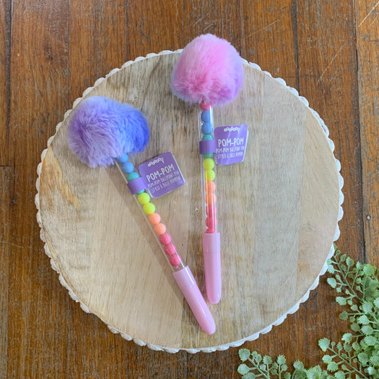 Pen-PomPom_edited.jpg
