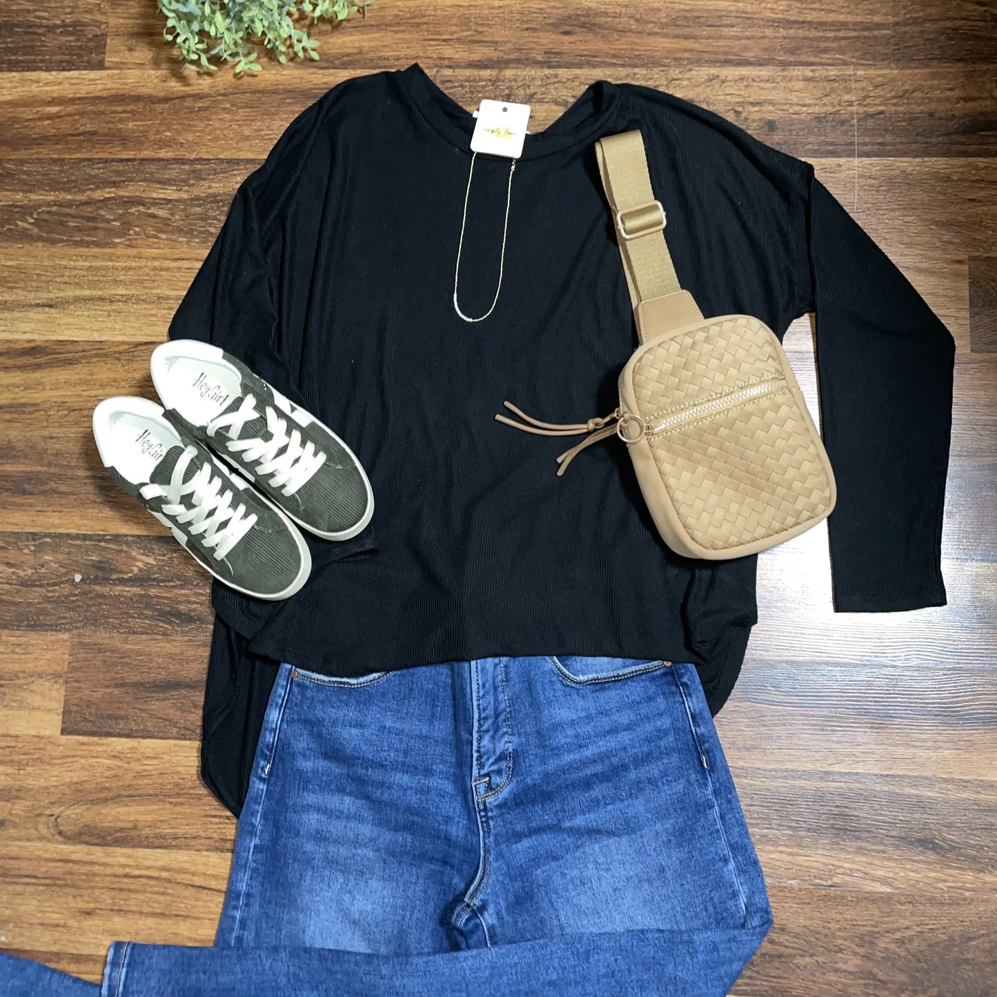 BlackBasicTop.webp