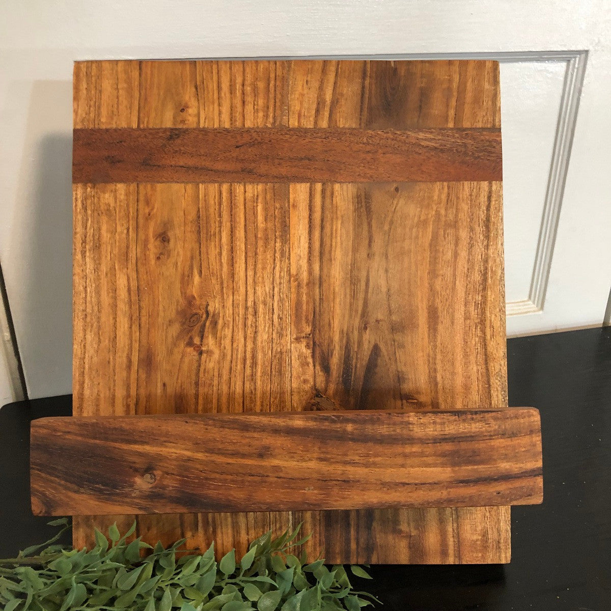 WoodStand-1.jpg