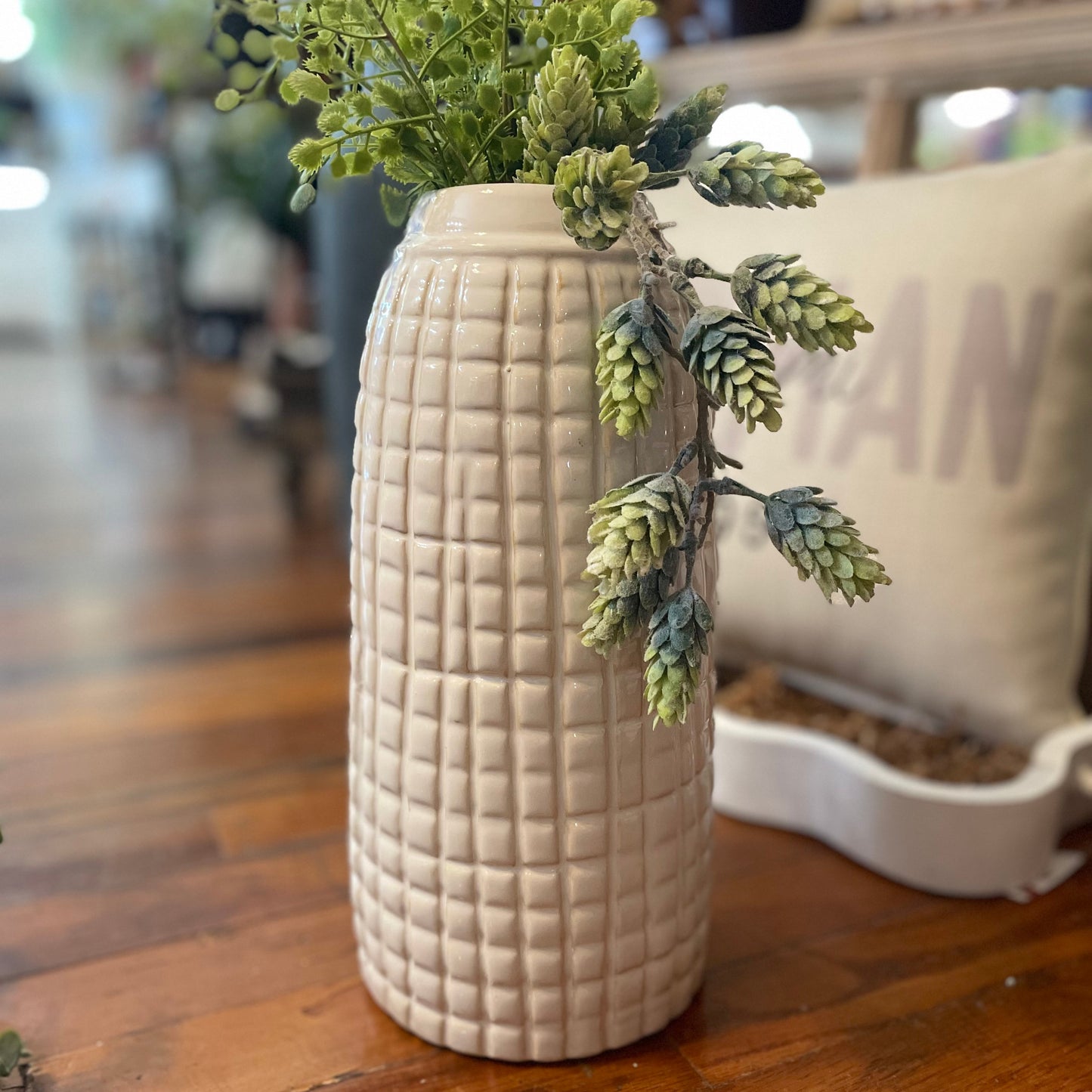 PD-UrbanCheckVase.jpeg