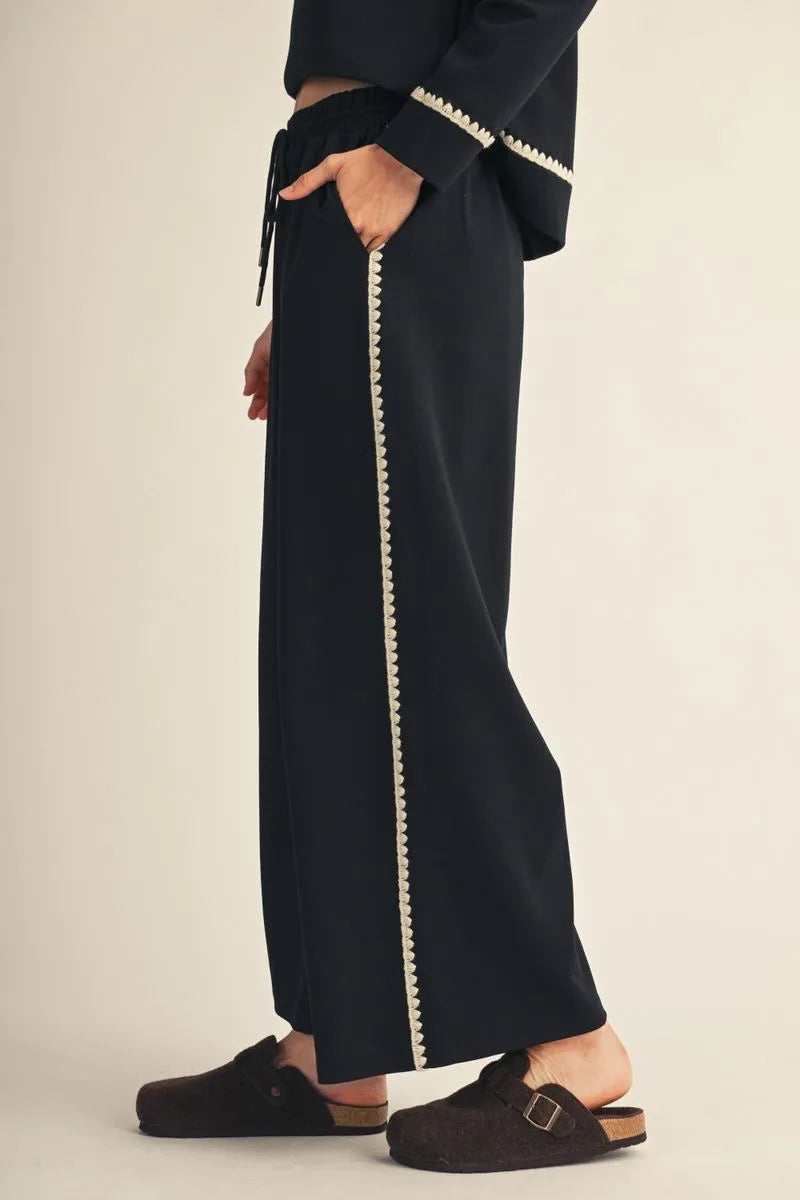 Scallop Trim Wide Leg Sweatpants