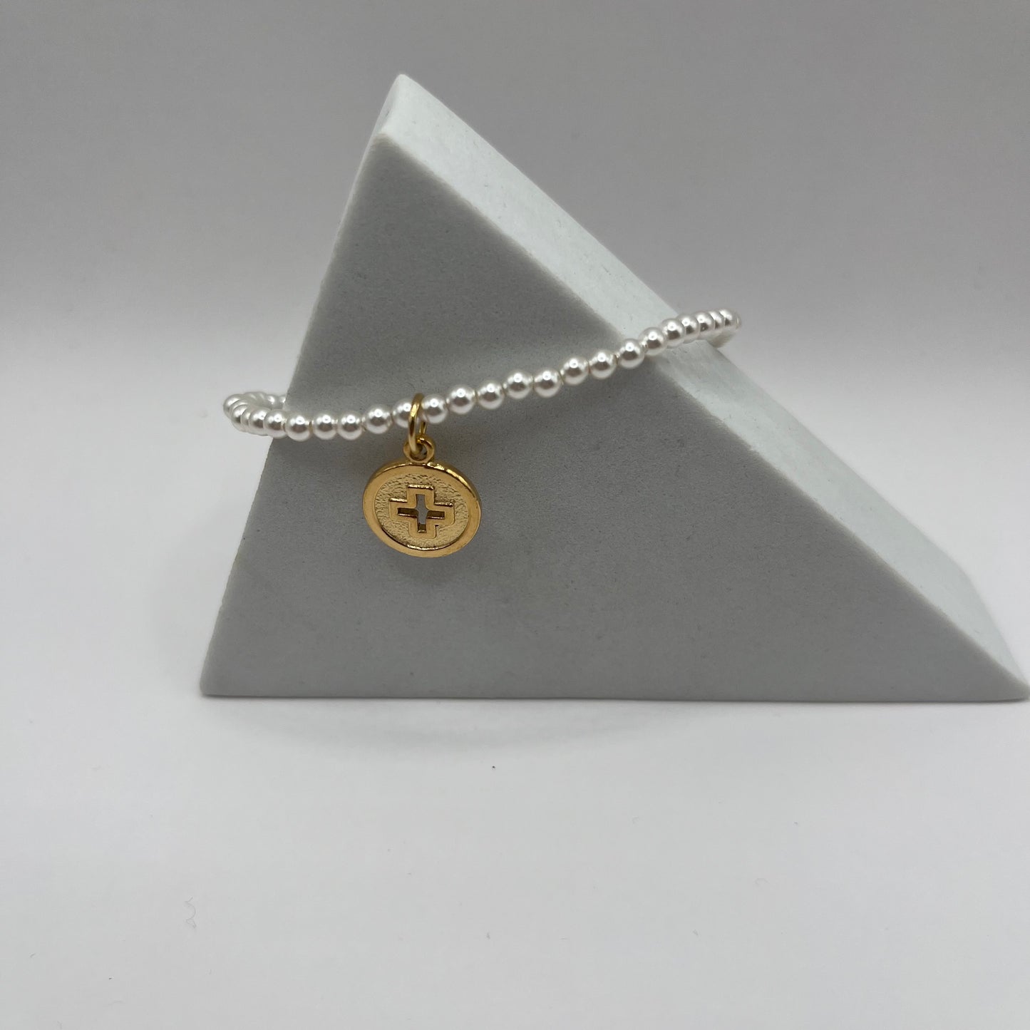 enewton Extends Classic Pearl 3mm Signature Cross Disc Bracelet