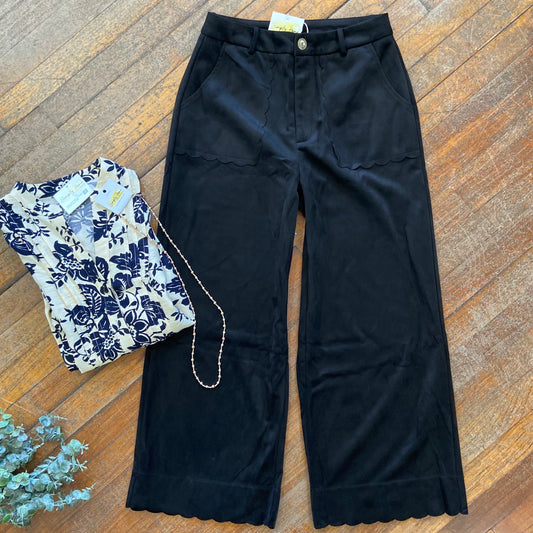 Scallop Trim Pants