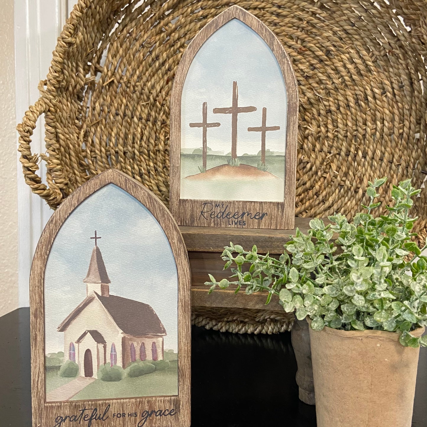 Arch Religious Sitter