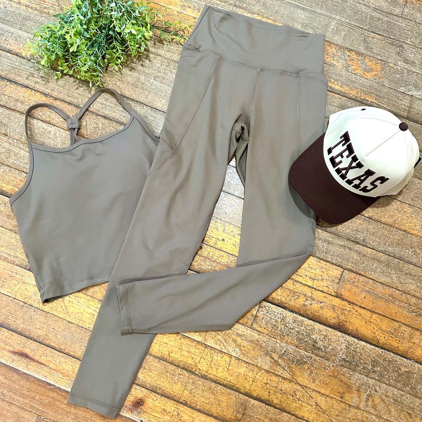 Tapered Solid Highwaist Leggings