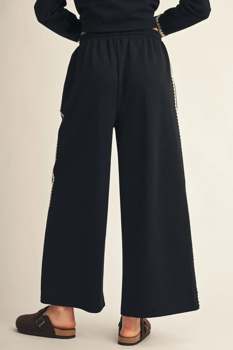Scallop Trim Wide Leg Sweatpants