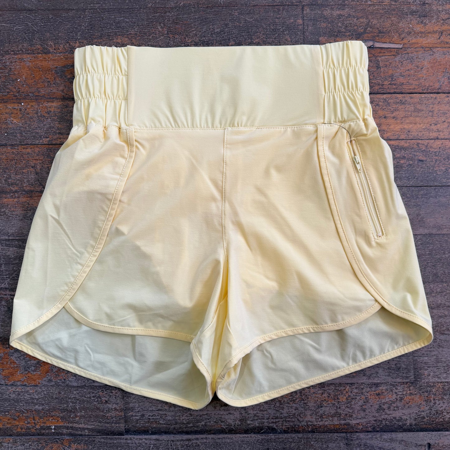 Contour Active Short