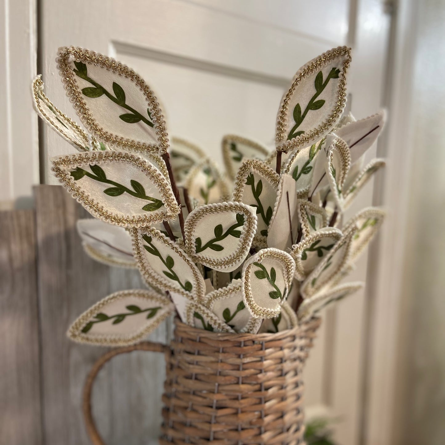 Ivory Leaf Stem with Vines
