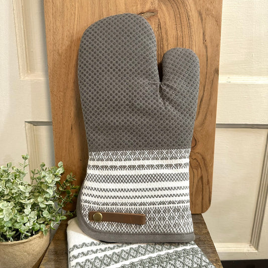 Graphite Oven Mitt