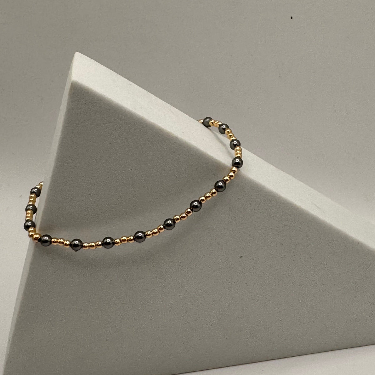 enewton Sincerity Pearl Dark Grey 3mm Bracelet