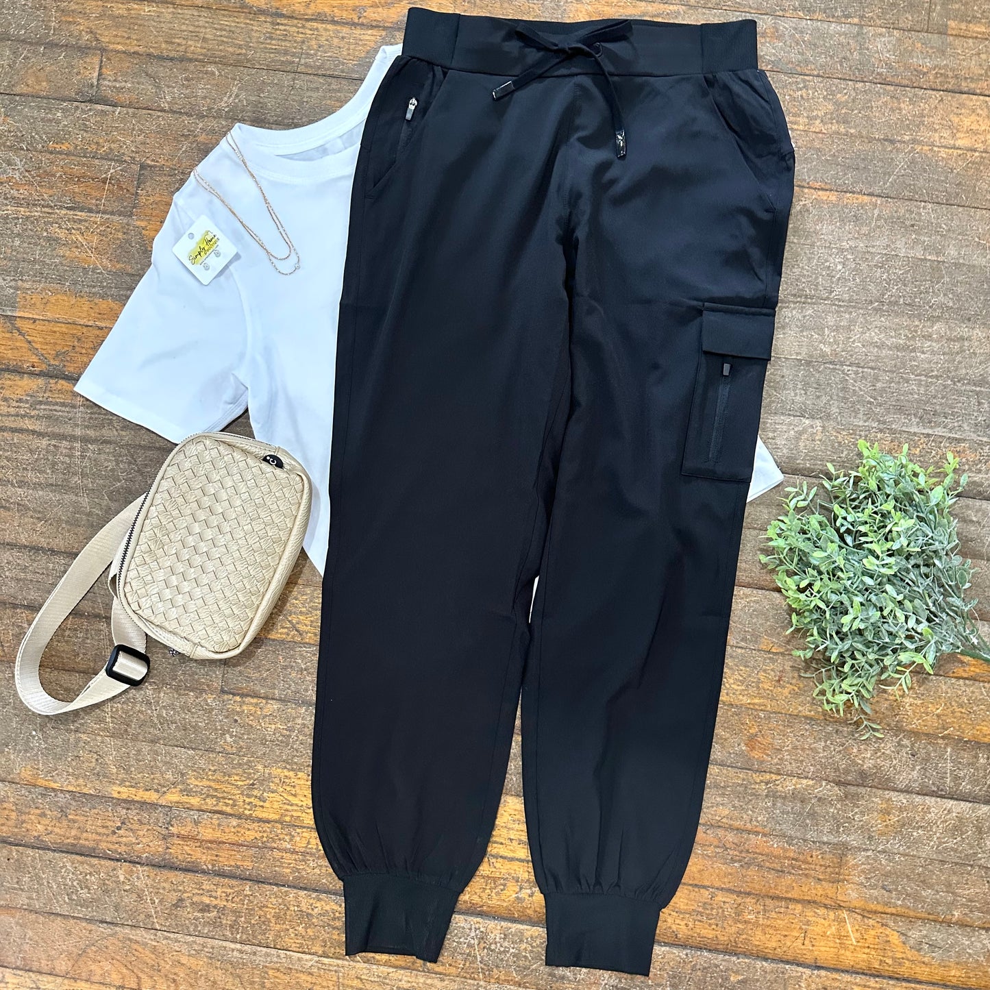 Capri Joggers in Sage & Black